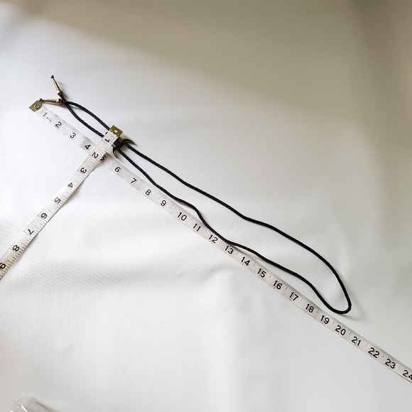 Skull Western Bolo Tie Hat Necklace Accessory - Picture 4 of 4